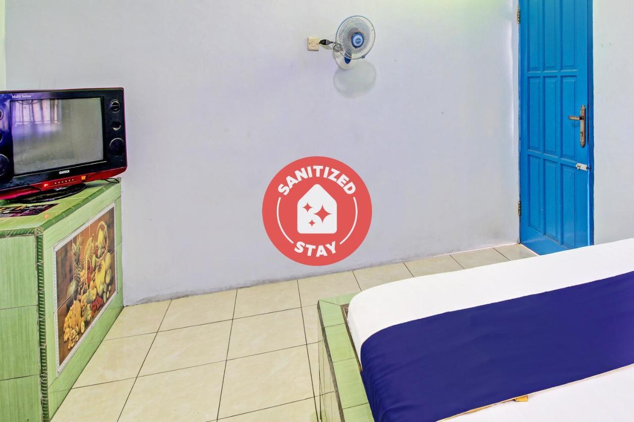 Spot On 91694 Hotel Rama Chandra Temanggung 外观 照片